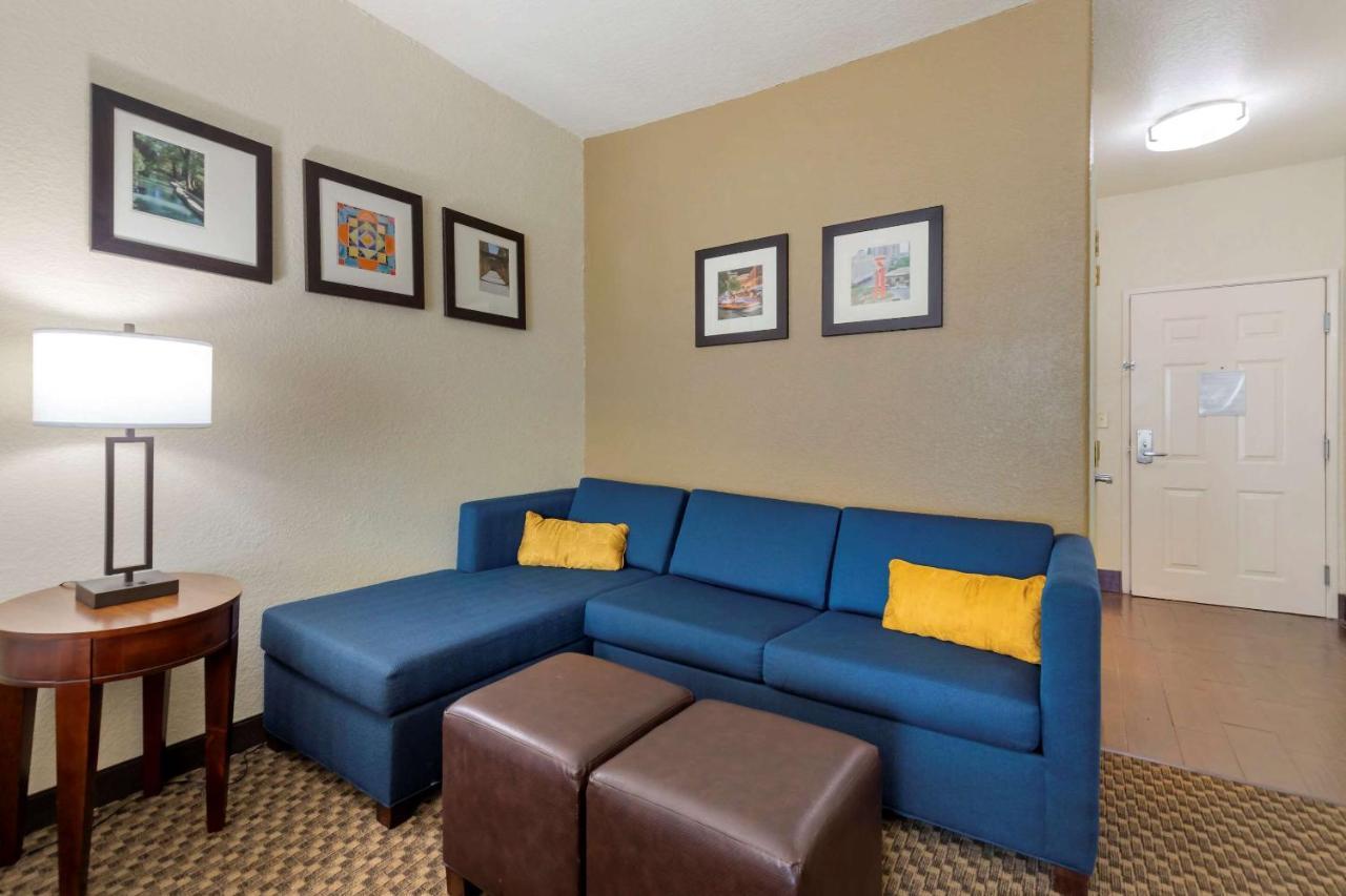 Comfort Inn & Suites Near Six Flags & Medical Center San Antonio Exteriör bild