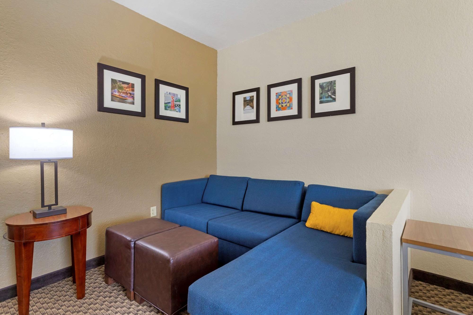 Comfort Inn & Suites Near Six Flags & Medical Center San Antonio Exteriör bild