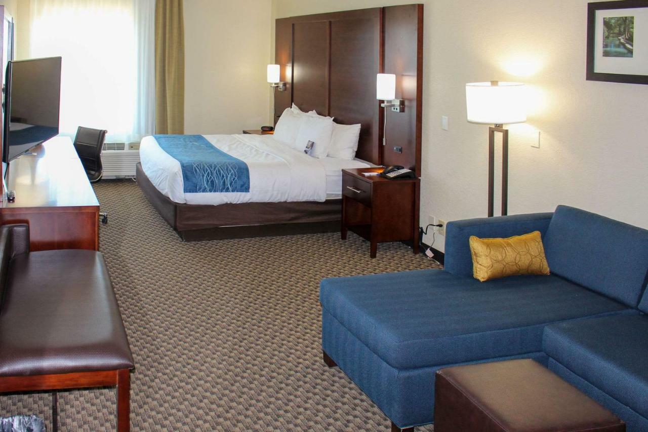 Comfort Inn & Suites Near Six Flags & Medical Center San Antonio Exteriör bild